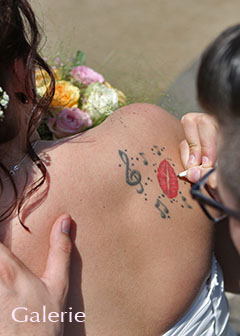 Hochzeitsfotos Galerie - Tattoo auf Hochzeit